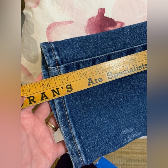 Judy Blue Classic Distressed Straight Leg Jeans 16 plus size comfy stretchy - Picture 9 of 10